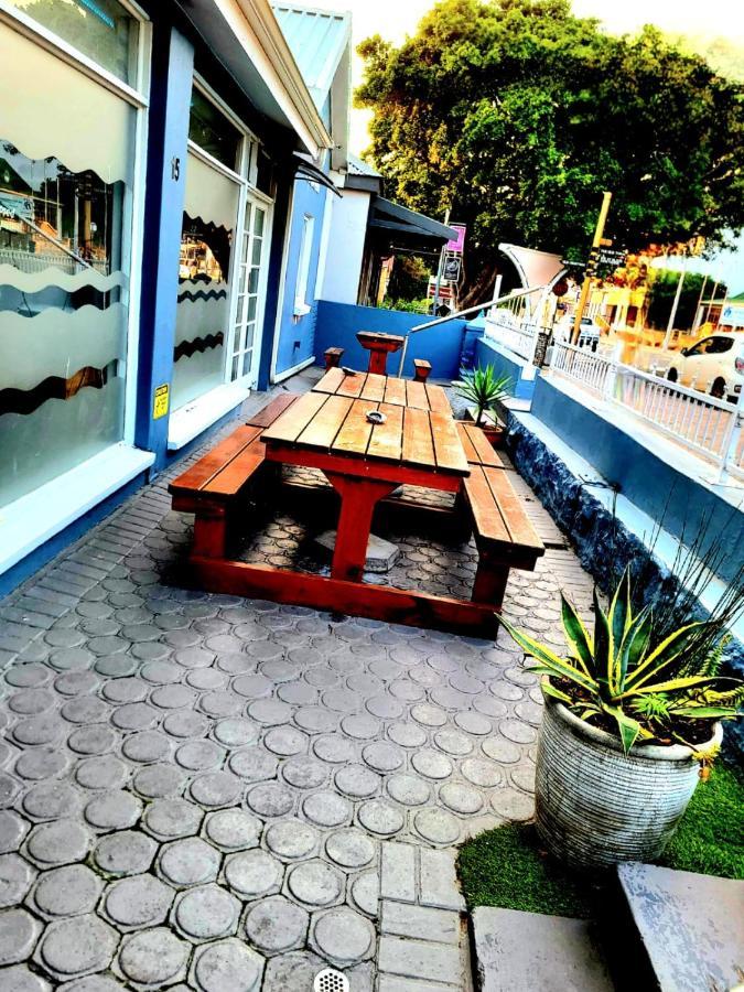 بيت شباب Shark Shack Backpackers موسيلباي المظهر الخارجي الصورة